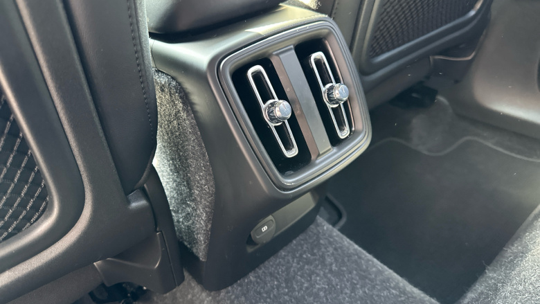 Volvo Xc40 2.0 B4P R DESIGN Pro 5dr Auto Petrol Estate